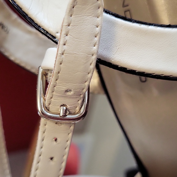 Womens two tone heels - Picture 5 of 8